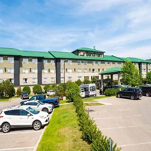 *** Hotel Sandman Airport Canada